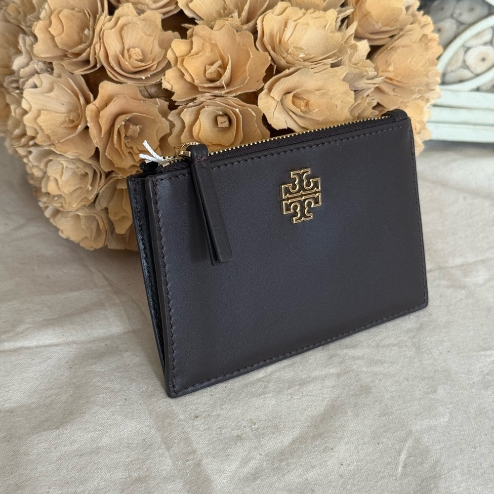 NWT TORY BURCH BRITTEN SOFT ZIP CARD CASE DARK MAHOGANY - Picture 5 of 6